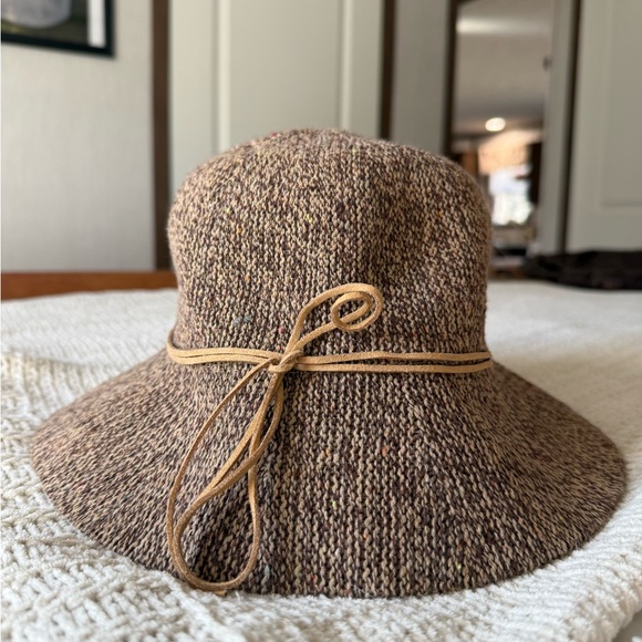 Kelly & Katie Accessories - Kelly & Katie Textured Brown Hat with Tan Accent